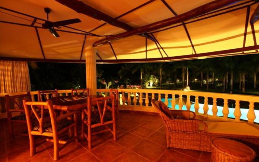 Sunset Villa Boutique Resort Diani Beach Bilik gambar